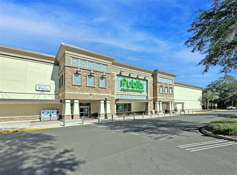 publix on bloomingdale and lithia.